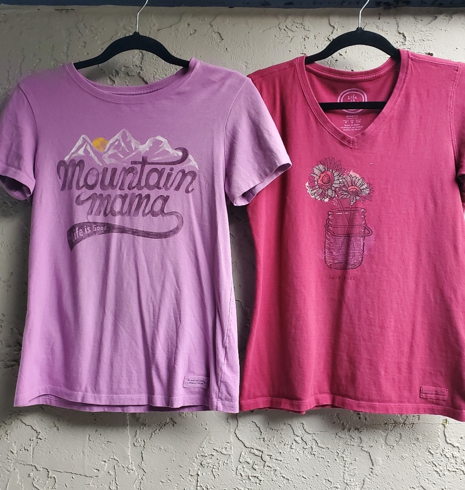 Life is Good mountain mama half full v neck crew neck t-shirts size small